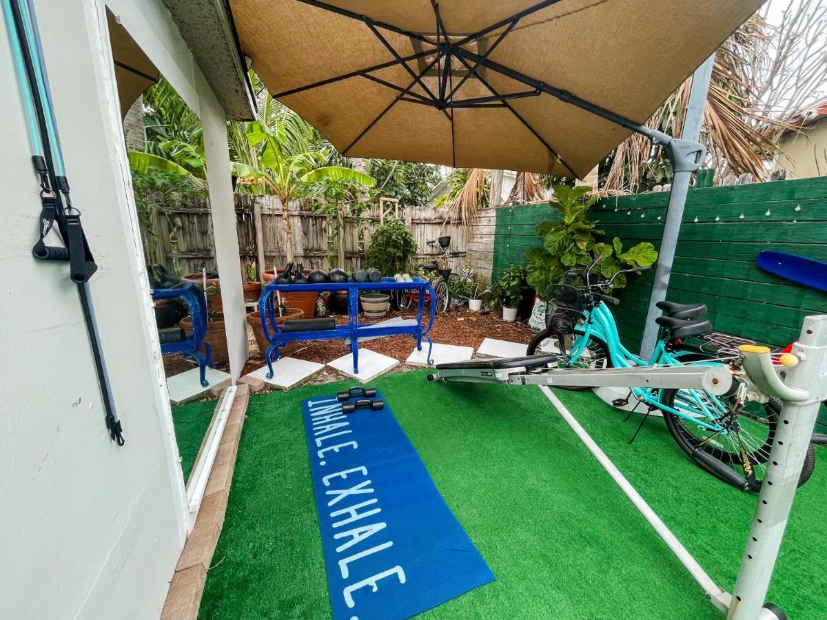 Hammocks & Mini-Golf! 10 Mins From Beach! Hollywood Esterno foto